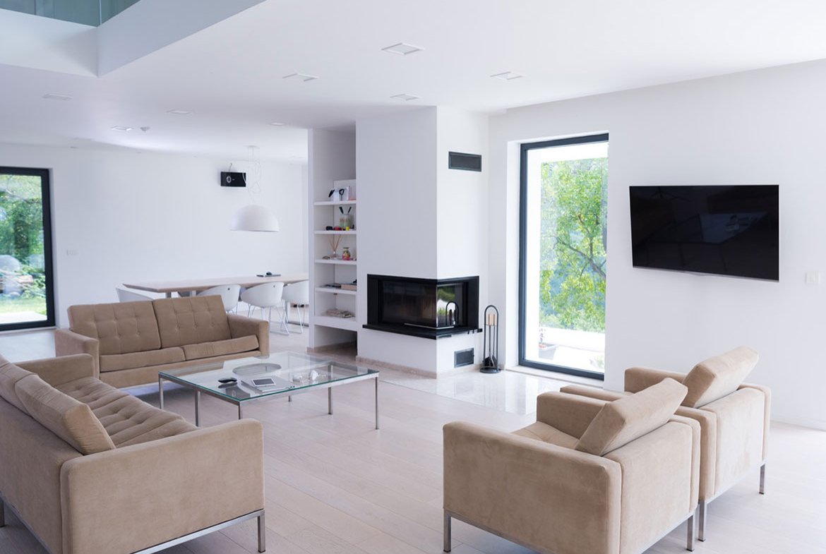 Apartment in complex building